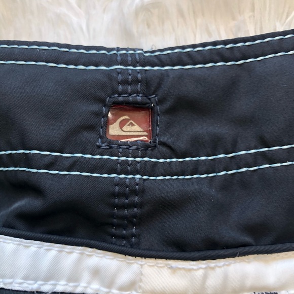 QUICKSILVER mens board / swim shorts - Picture 11 of 11
